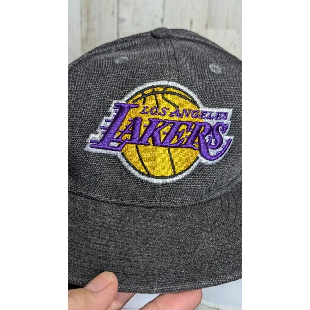 Los Angeles Lakers NBA Ultra Game Hat Snapback Gray Basketball